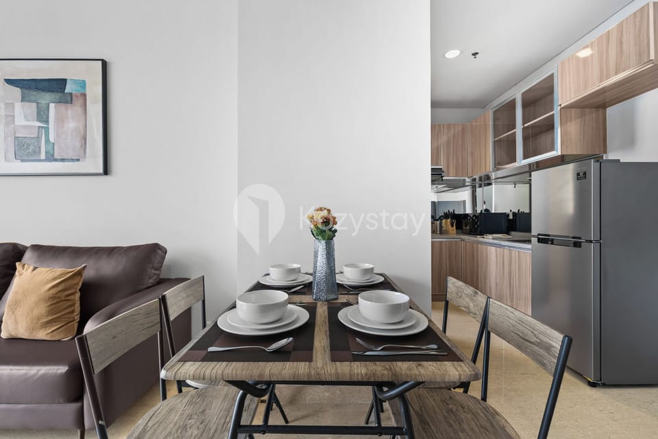 Apartment, 2 Bedrooms, City View | Dining room