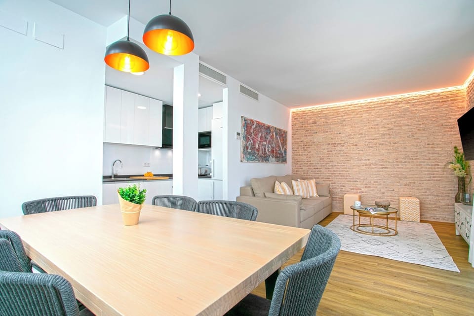Apartment (3 Bedrooms) | In-room dining