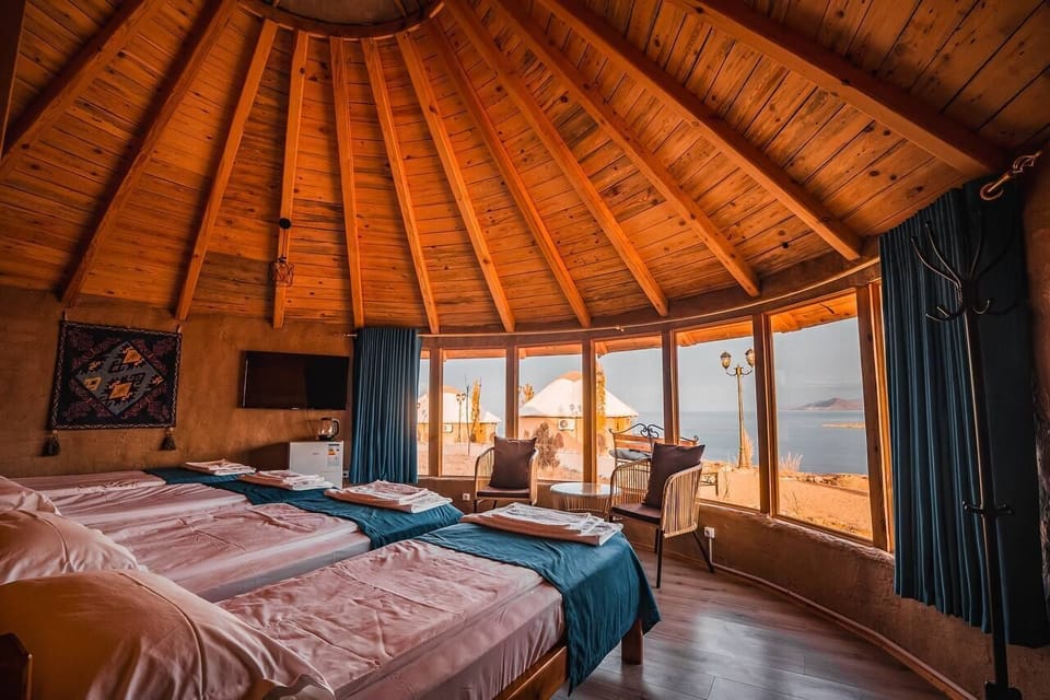 Traditional Triple Room, Lake View | WiFi (free)