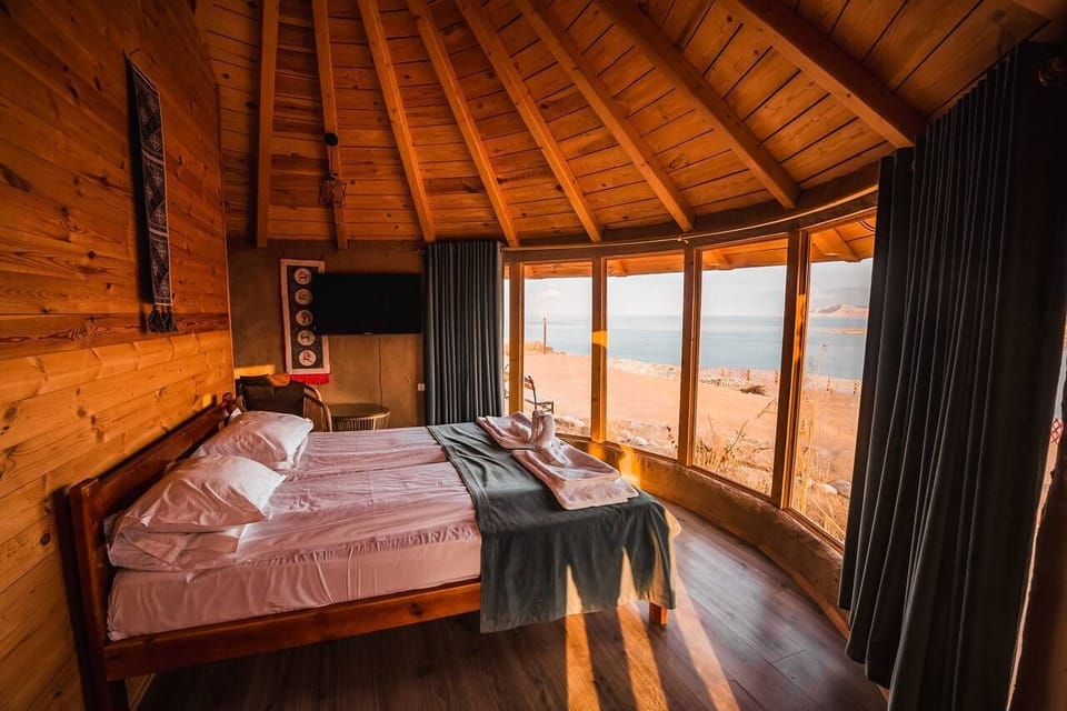 Traditional Double Room, Lake View | WiFi (free)
