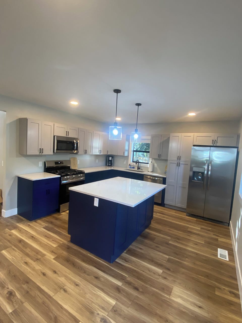 Spacious kitchen. 