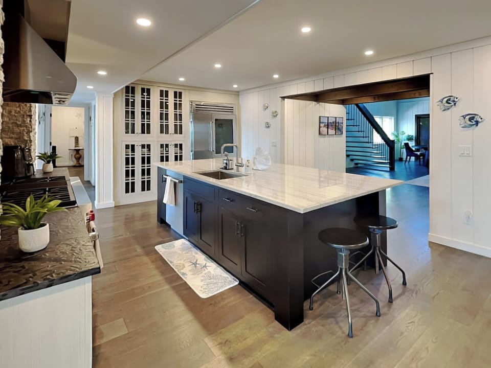Fully Equipped Chef's Kitchen with Island Seating