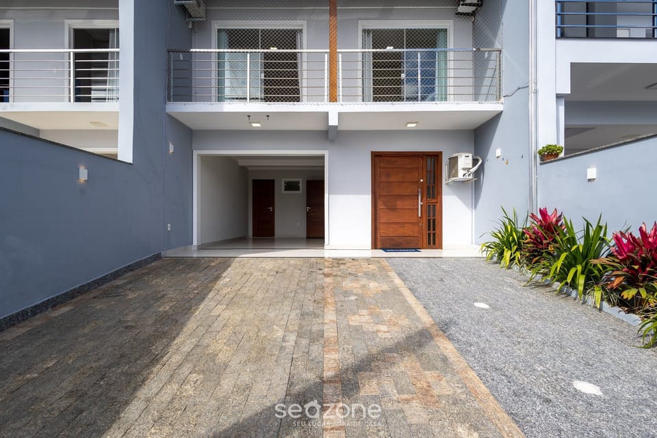 Basic Villa | Exterior detail
