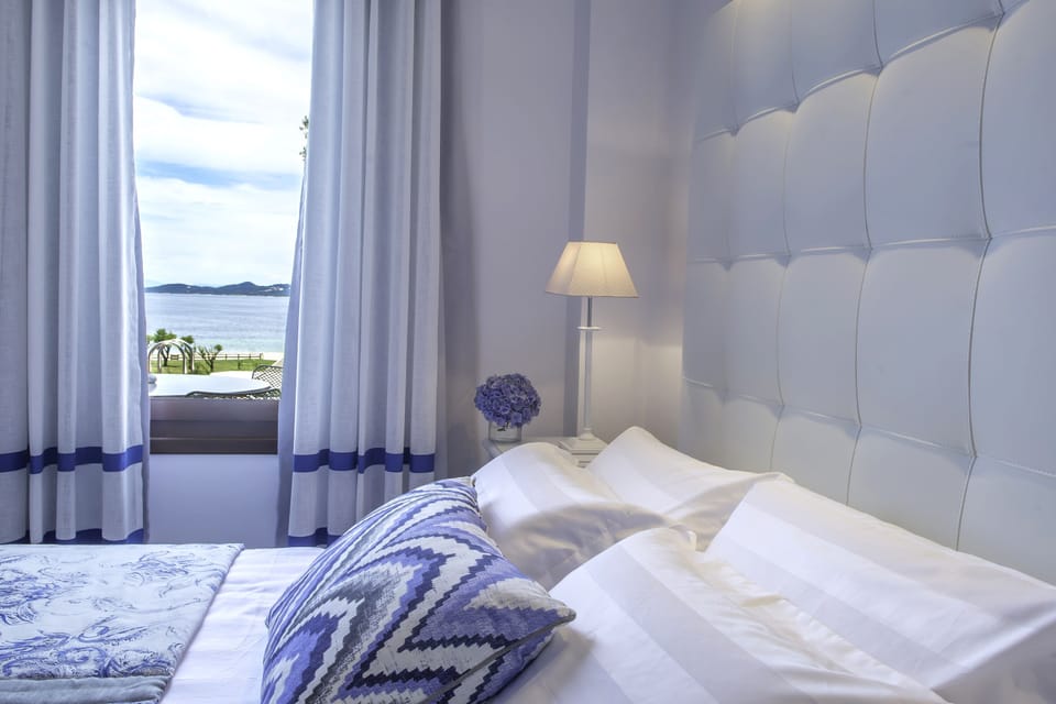 Two Bedroom Suite with Private Pool | Premium bedding, pillowtop beds, minibar, in-room safe