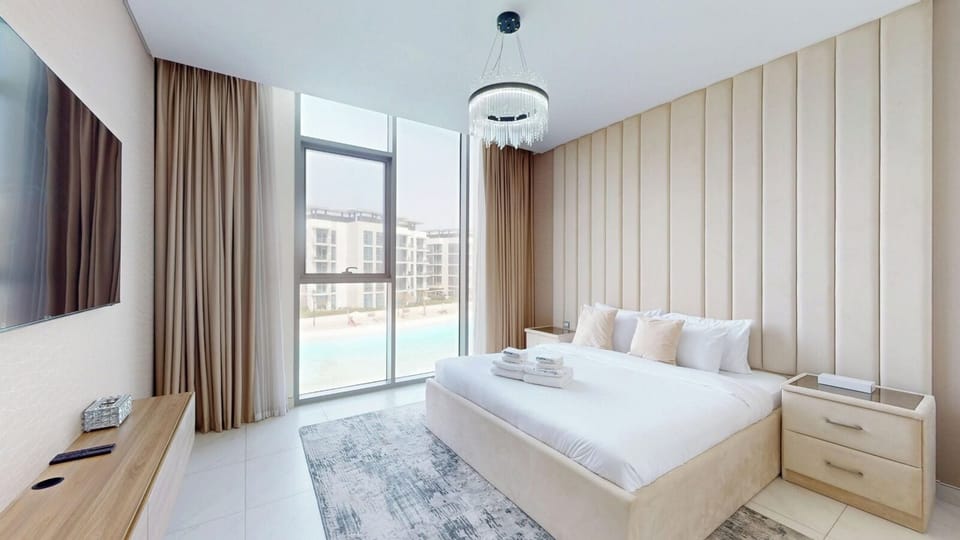 Luxury Apartment, Lagoon View | In-room safe, soundproofing, iron/ironing board, cribs/infant beds