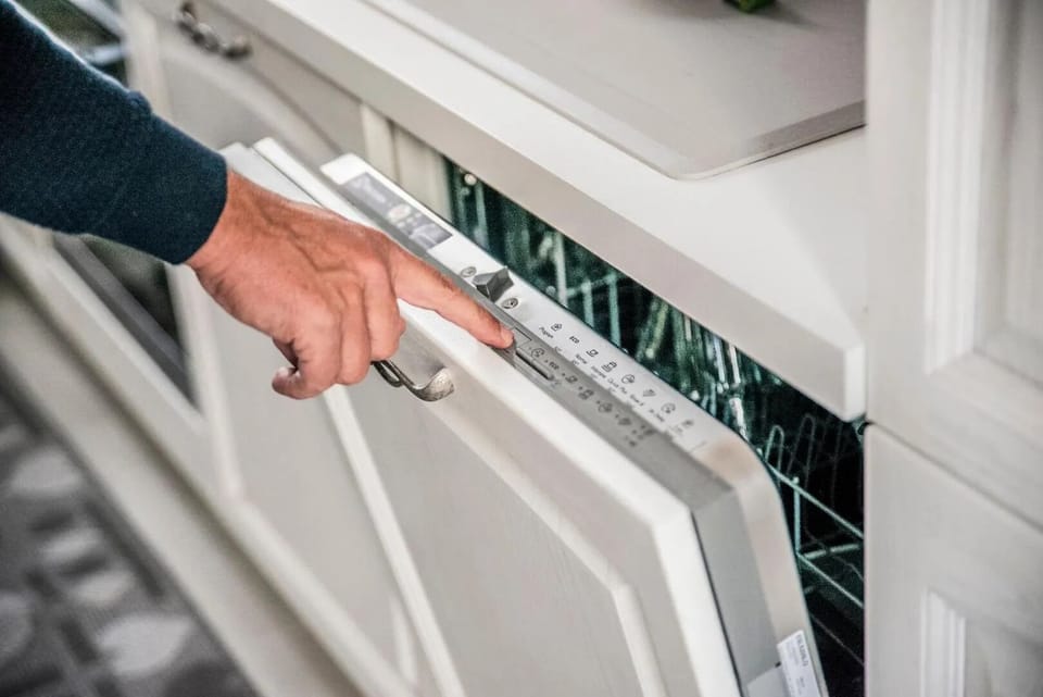 Apartment, 2 Bedrooms, City View | Private kitchen | Fridge, microwave, oven, stovetop