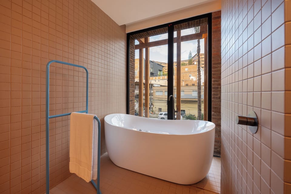 Superior Double Room | Bathroom | Separate tub and shower, rainfall showerhead, free toiletries