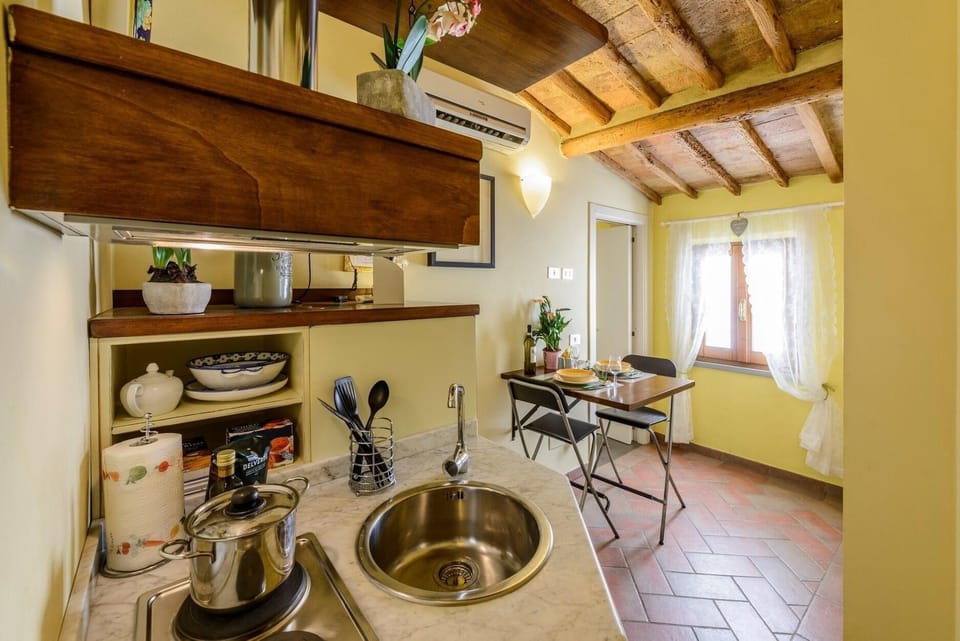 Comfort Apartment, Air conditioning, City View | Private kitchen