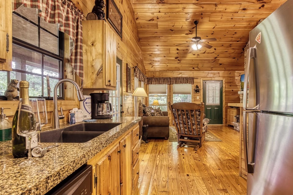 Full kitchen (3)