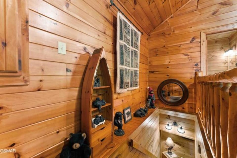 Decor in the stairway