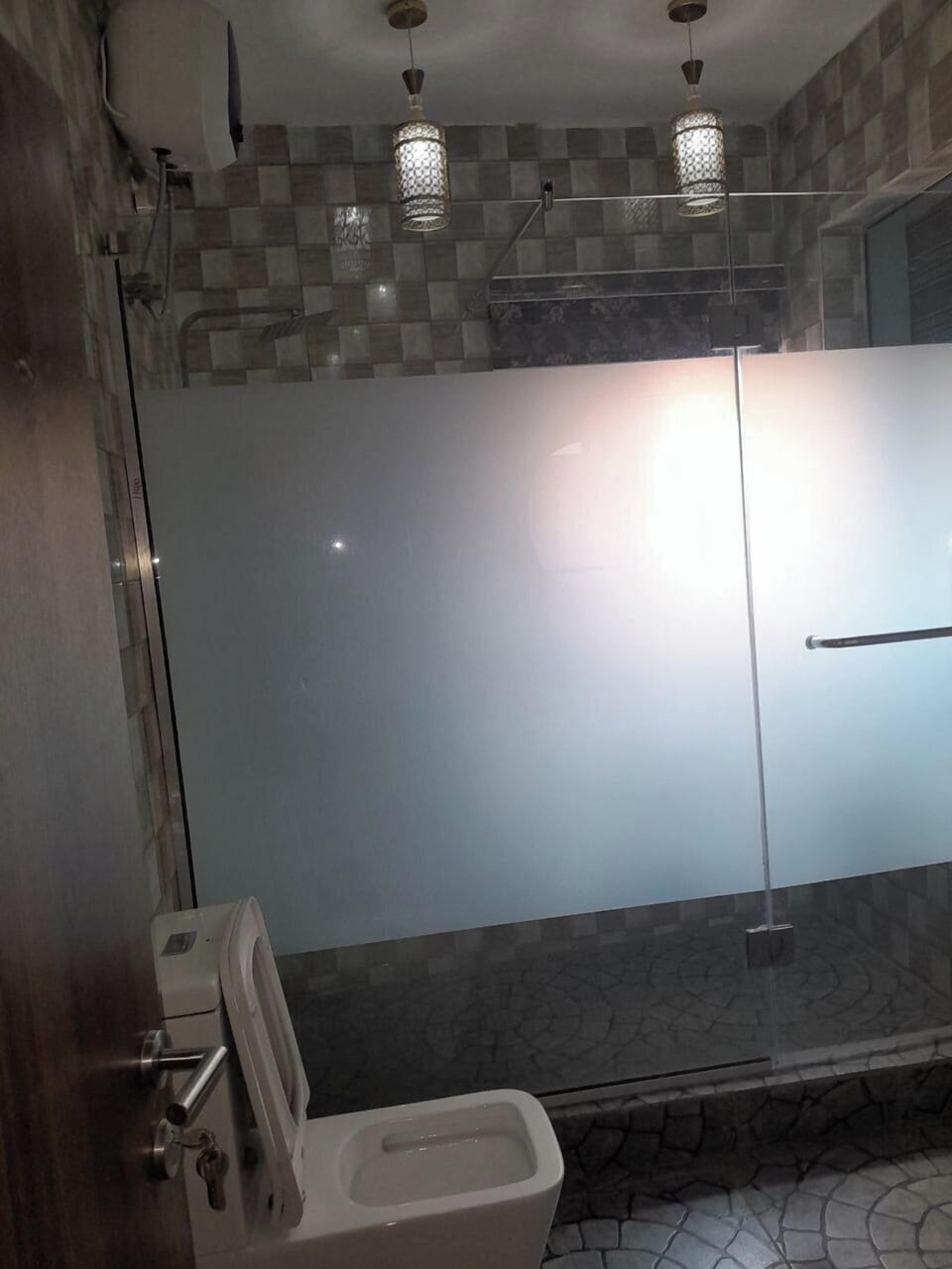 Superior Suite | Bathroom | Towels, soap, toilet paper