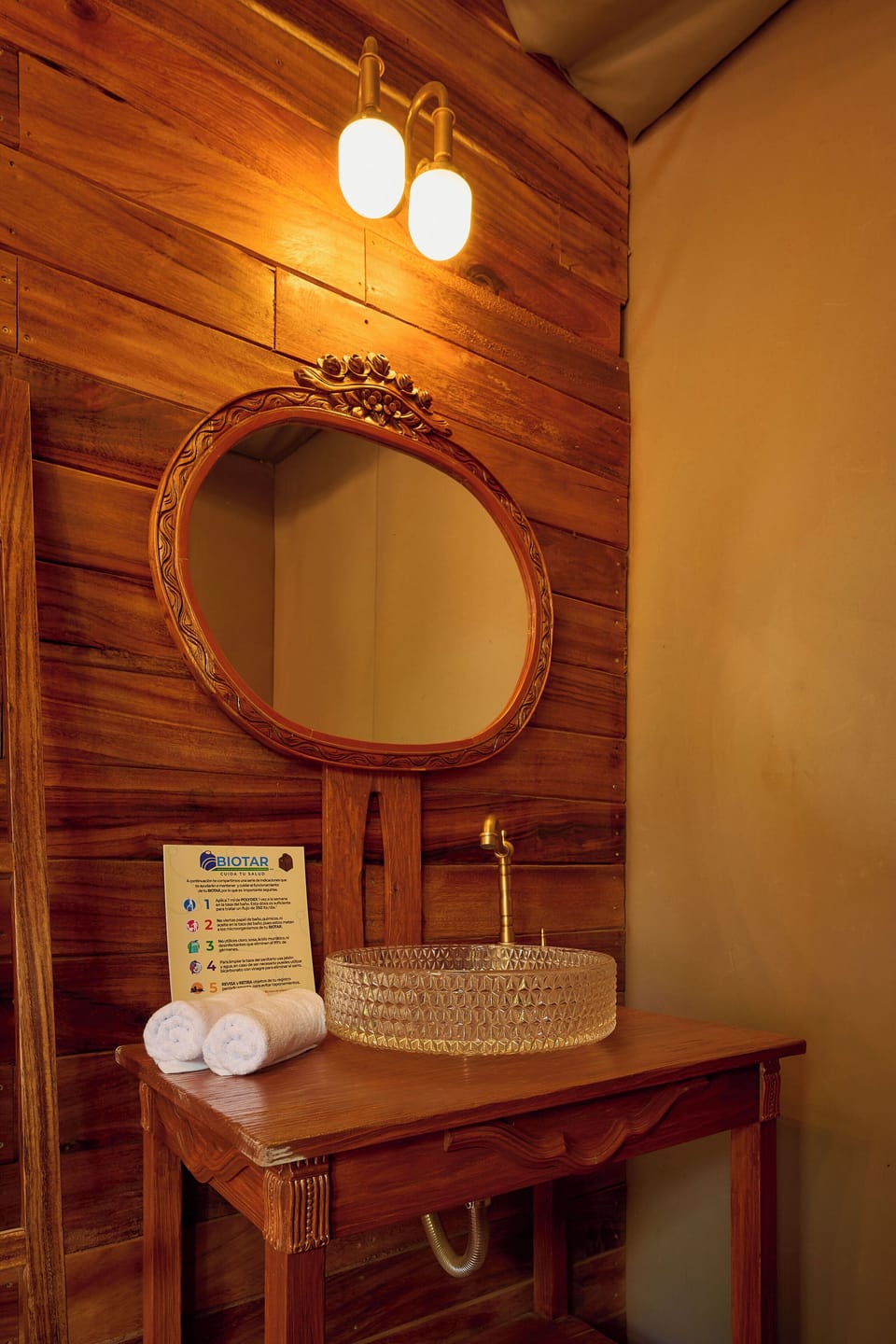 Deluxe Tent, 1 King Bed | Bathroom | Shower, free toiletries, towels, soap