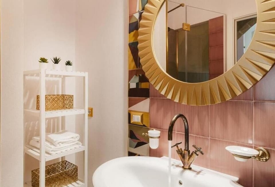 Deluxe Double Room | Bathroom | Slippers, bidet