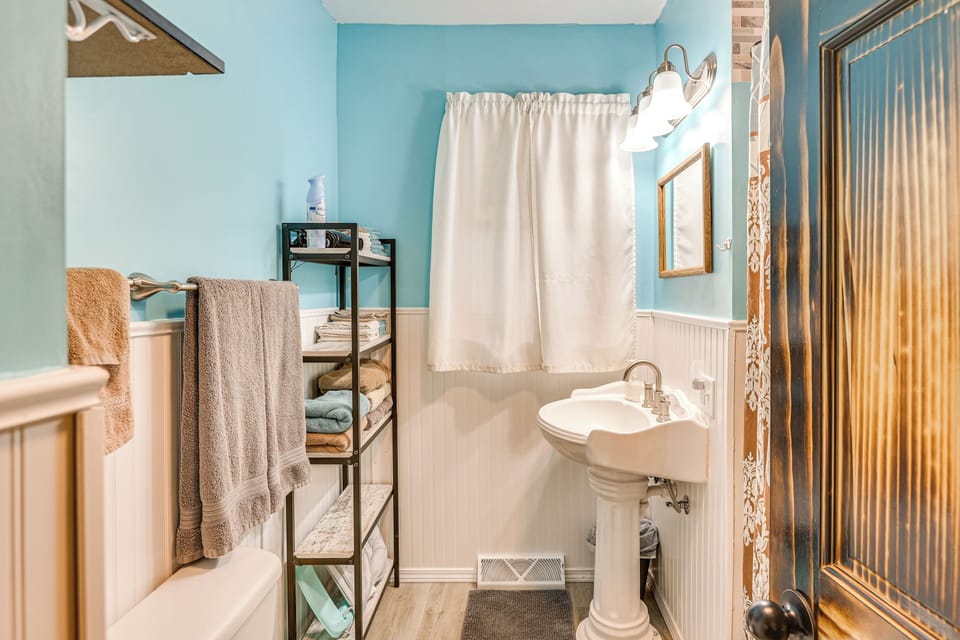 Bathroom | Towels Provided