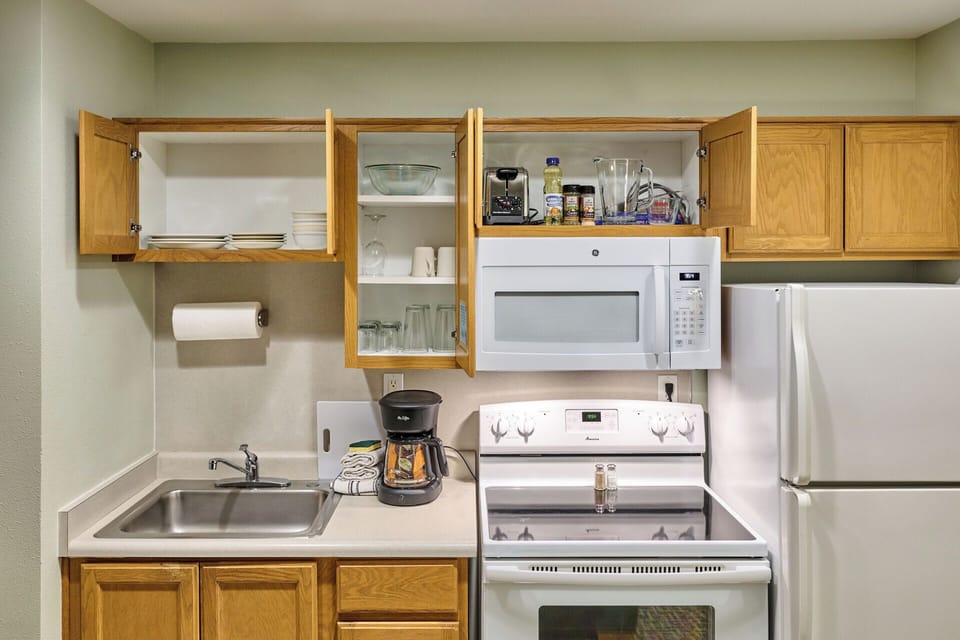 Save money on dining out by making your own meals here