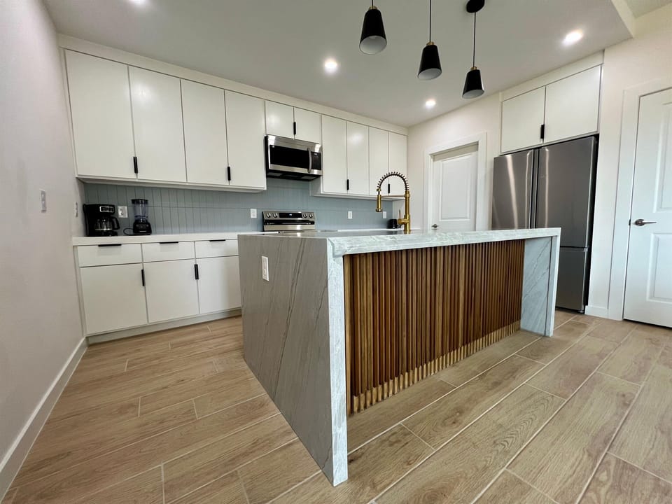 Functional and Stylish Kitchen