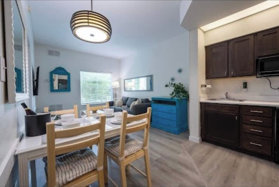 Spacious Living room with dining room and Kitchen