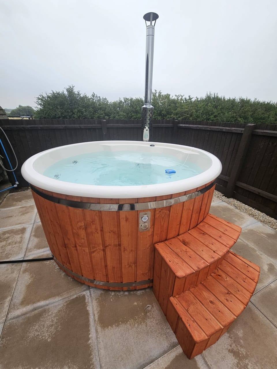 Hot Tub / whirlpool bath (Outdoor)