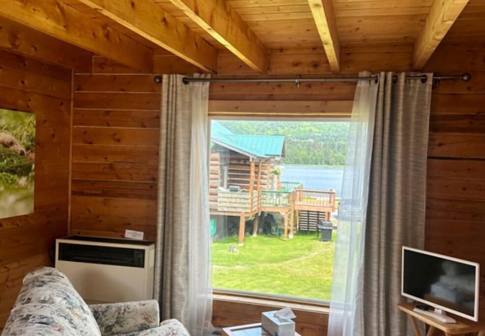 Living room with view of Beluga Lake. 