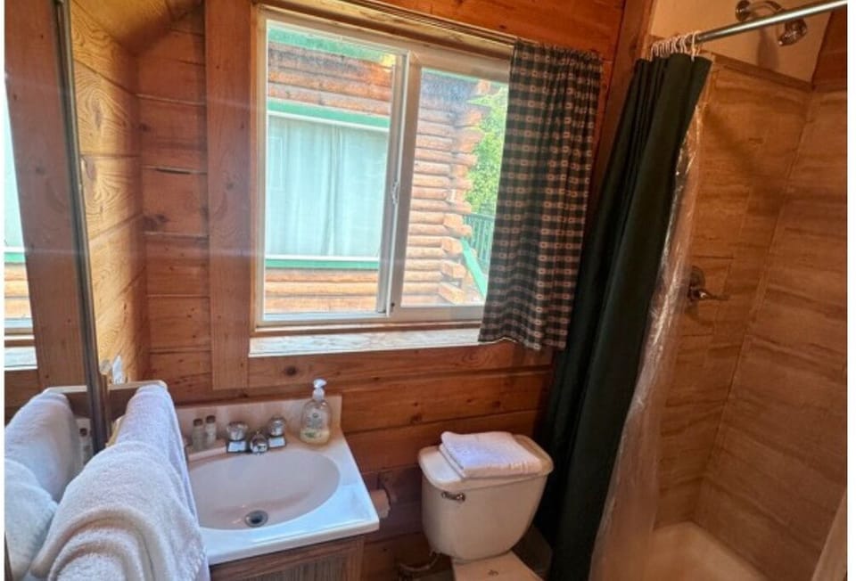 Full bathroom. 