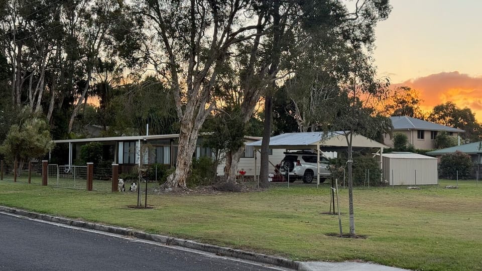 Heading back to the house after a cold one at the Surf Club.