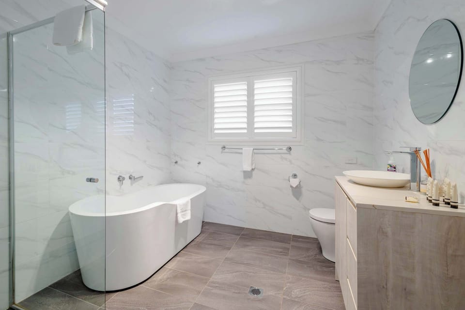 Main Bathroom