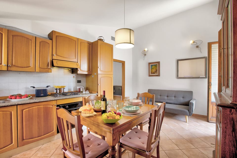 Standard Apartment, 1 Bedroom, Balcony (Chianti Wine Site Apt Private Balcony) | Private kitchen