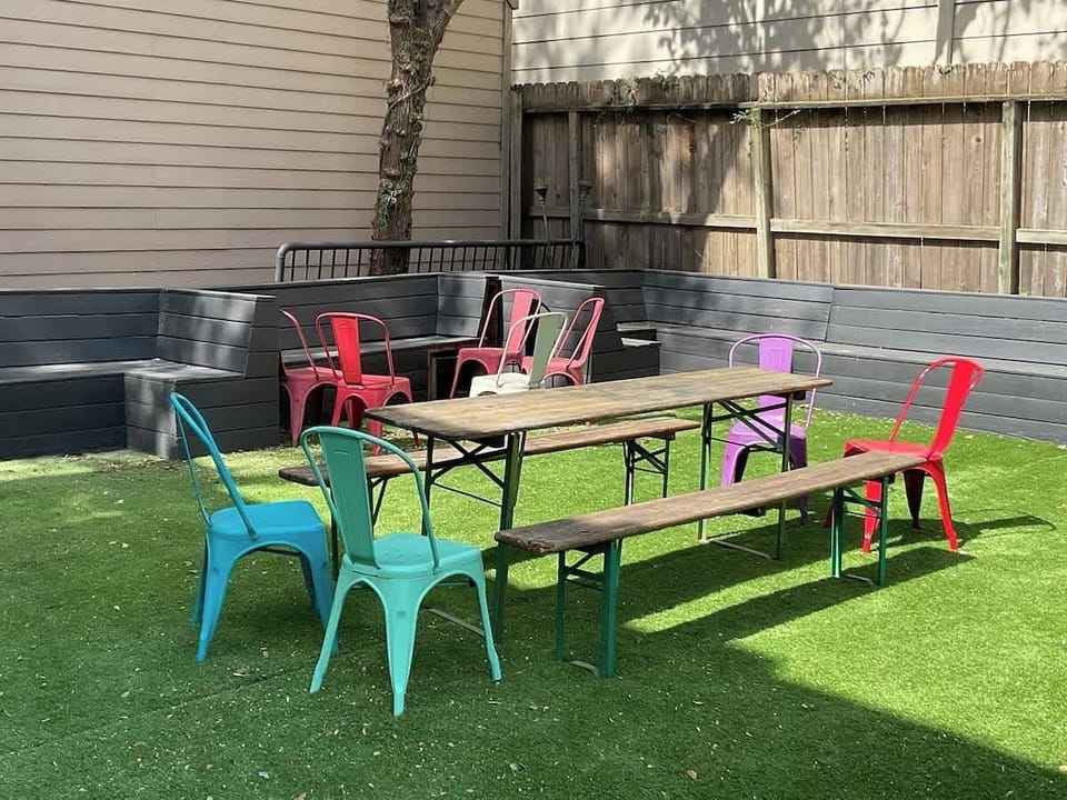 Unwind in the unique, large, gated courtyard with tables and chairs to soak up the sun,  read a book, or enjoy your morning beverage or evening wine. Shared with other guests of the 4-plex. 