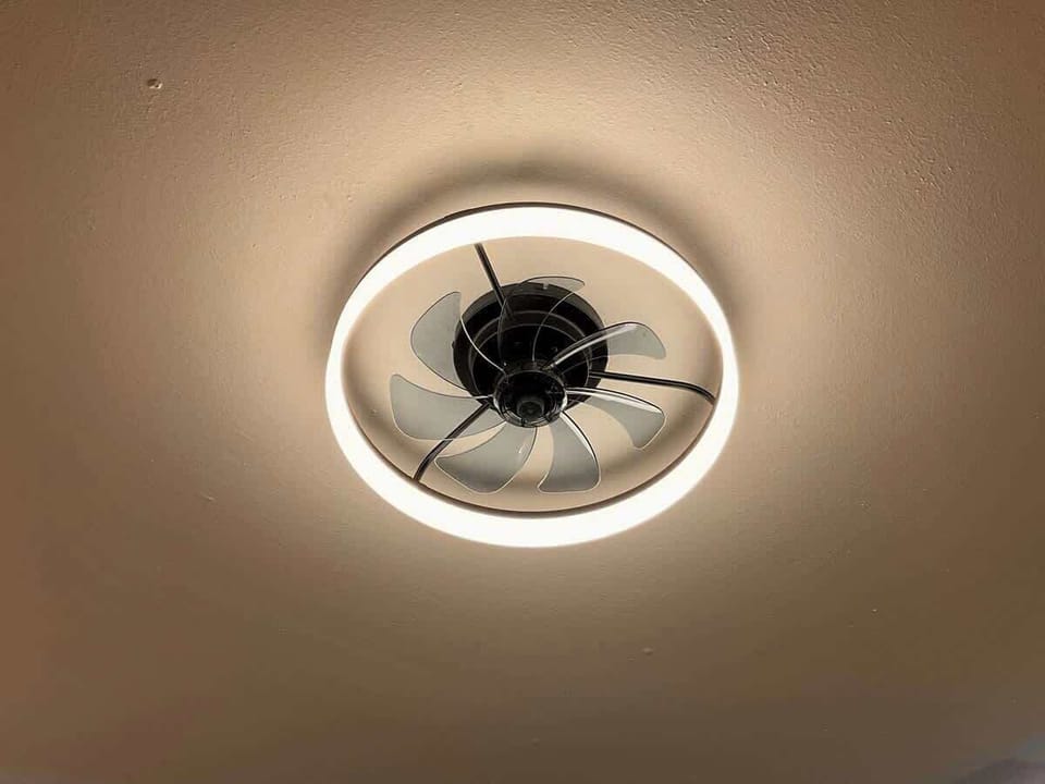 small but very powerful ceiling fan with 6 adjustable remote control speeds, 3 types of dimmable lighting - including warm lighting. 