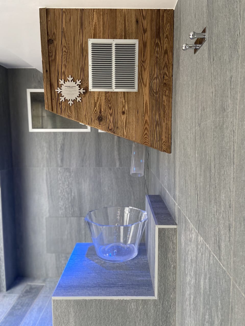 Body treatments, deep-tissue massages, sports massages, body scrubs