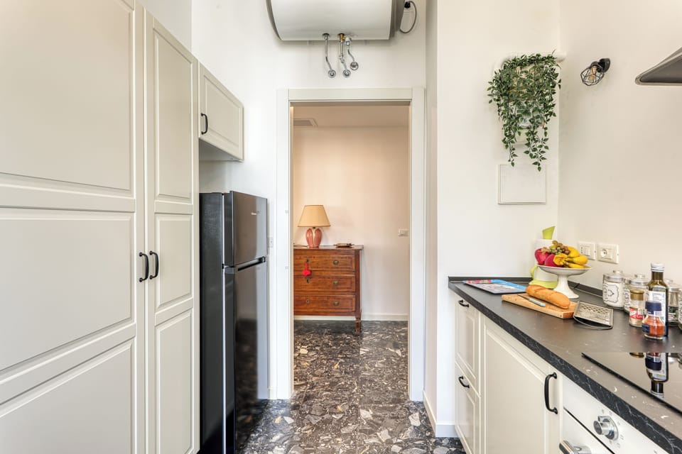 Family Apartment, 1 Bedroom, Balcony (Casa Irene Sanremo Centro Casino) | Private kitchen | Fridge, oven, stovetop, dishwasher