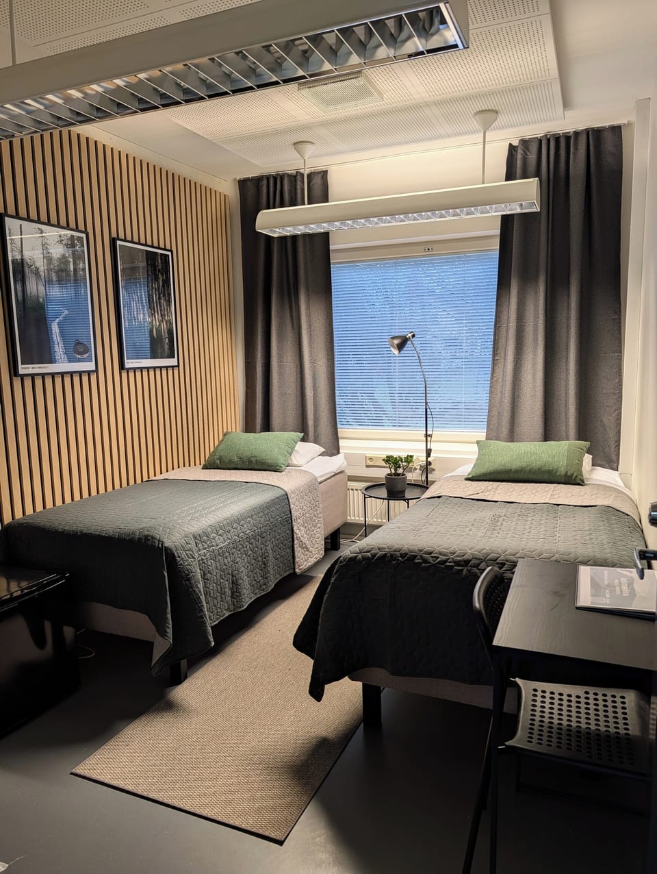 Standard Double Room | Desk, laptop workspace, blackout drapes, soundproofing