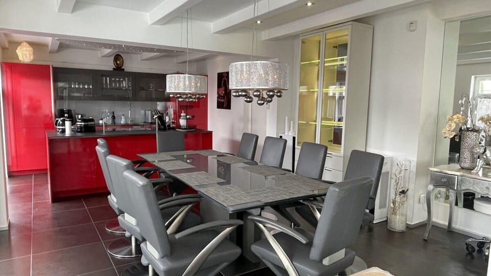 Apartment | Dining