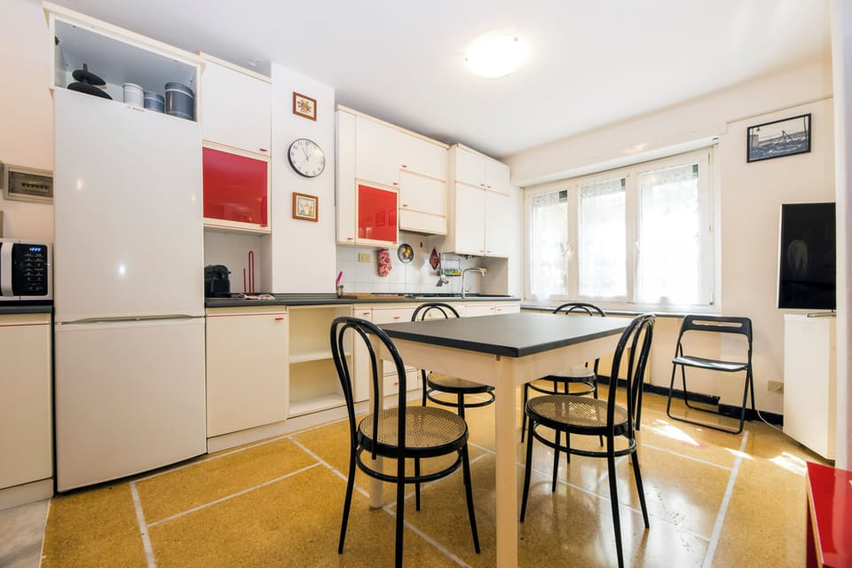 Apartment, 2 Bedrooms, Terrace | Private kitchen | Espresso maker, dining tables