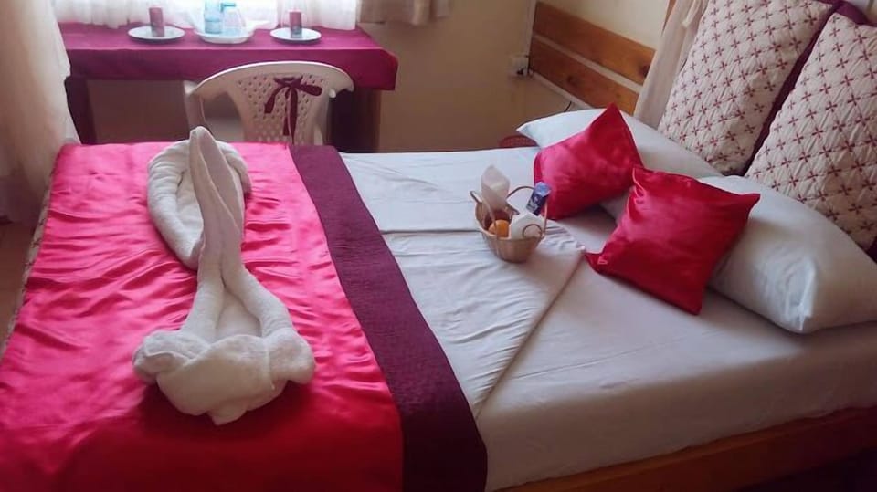 Deluxe Single Room, Garden View | Free WiFi, bed sheets