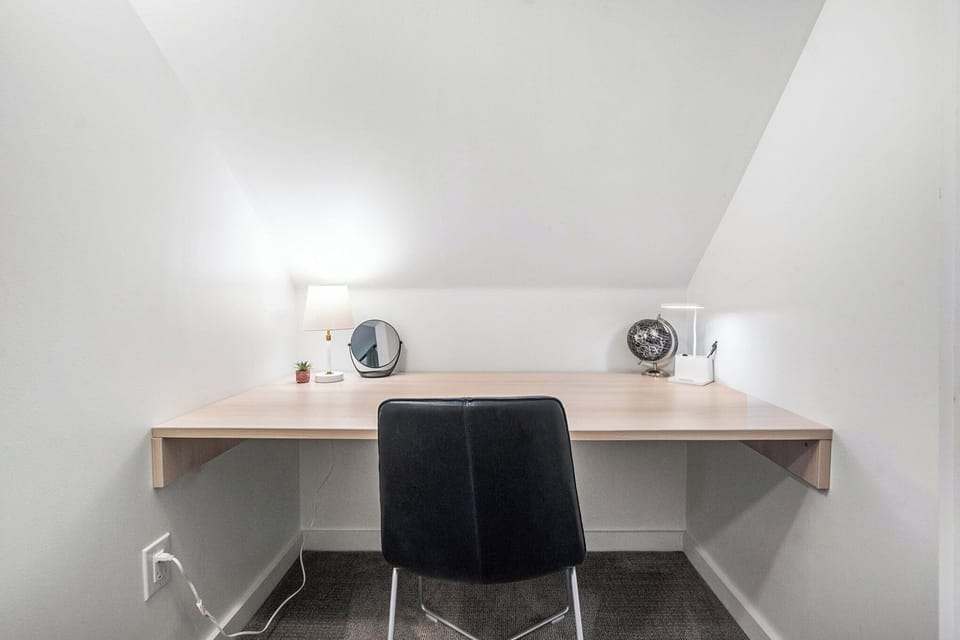 Work Area in Main Bedroom - Work Area in Main Bedroom