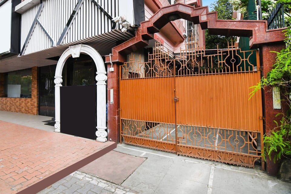 House | Reception