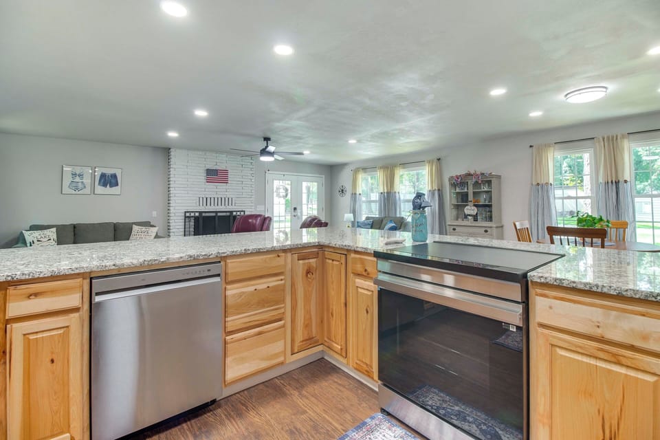 House (3 Bedrooms) | Interior