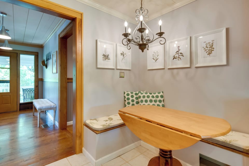 House (4 Bedrooms) | Interior