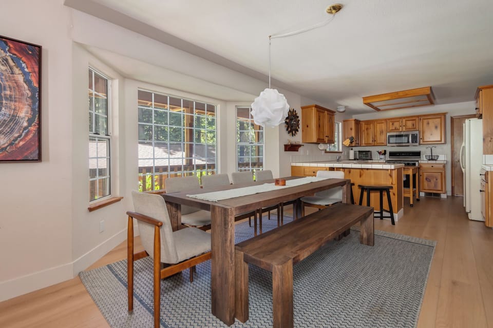 Dining Area 1