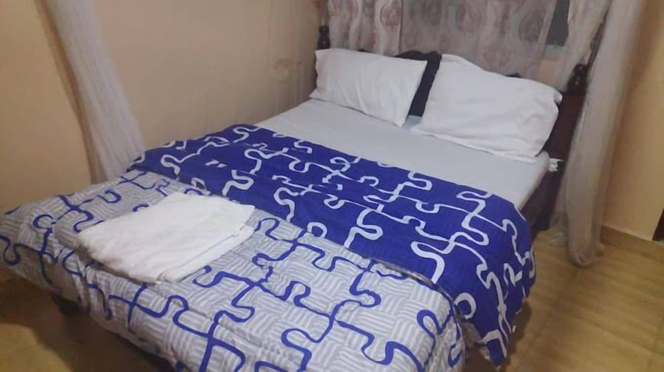 Deluxe Single Room, Garden View | Free WiFi, bed sheets