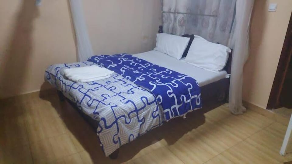 Deluxe Single Room, Garden View | Free WiFi, bed sheets