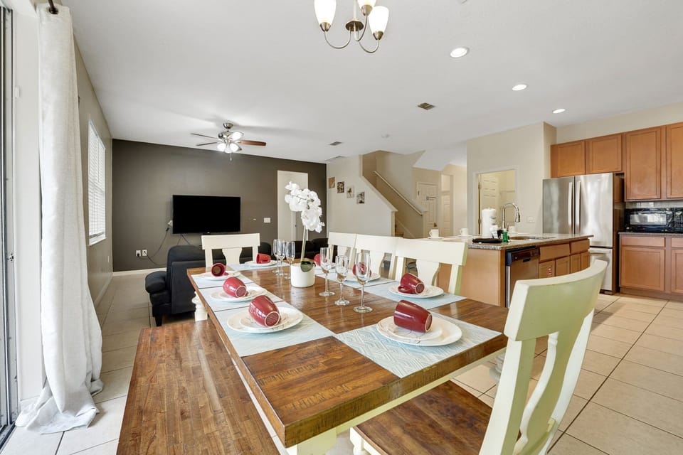 House, 6 Bedrooms | Dining