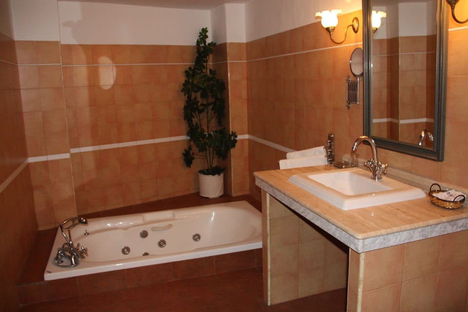 Junior Suite | Bathroom