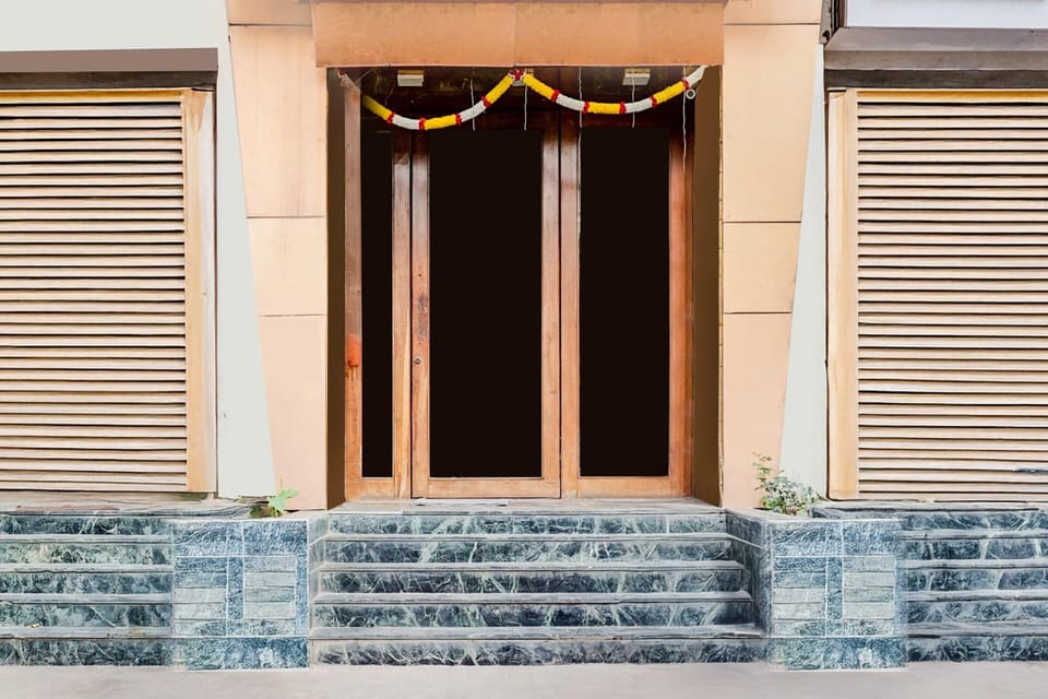House | Reception