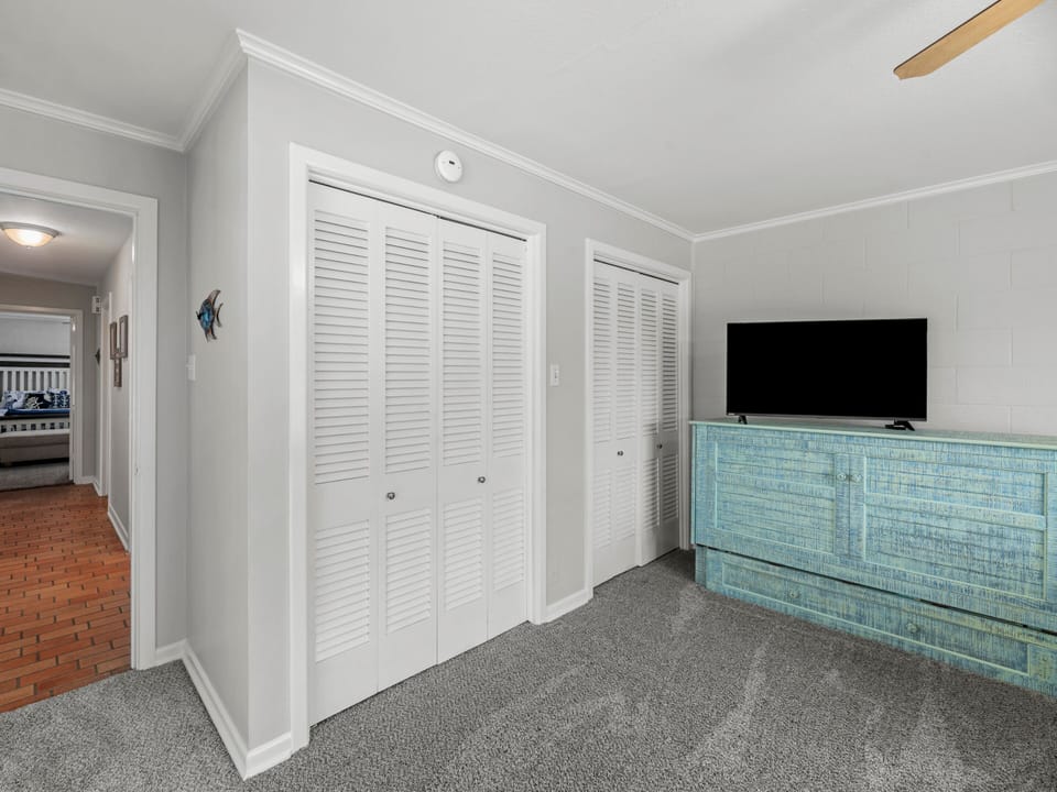 Second Bedroom - Two Queen Beds