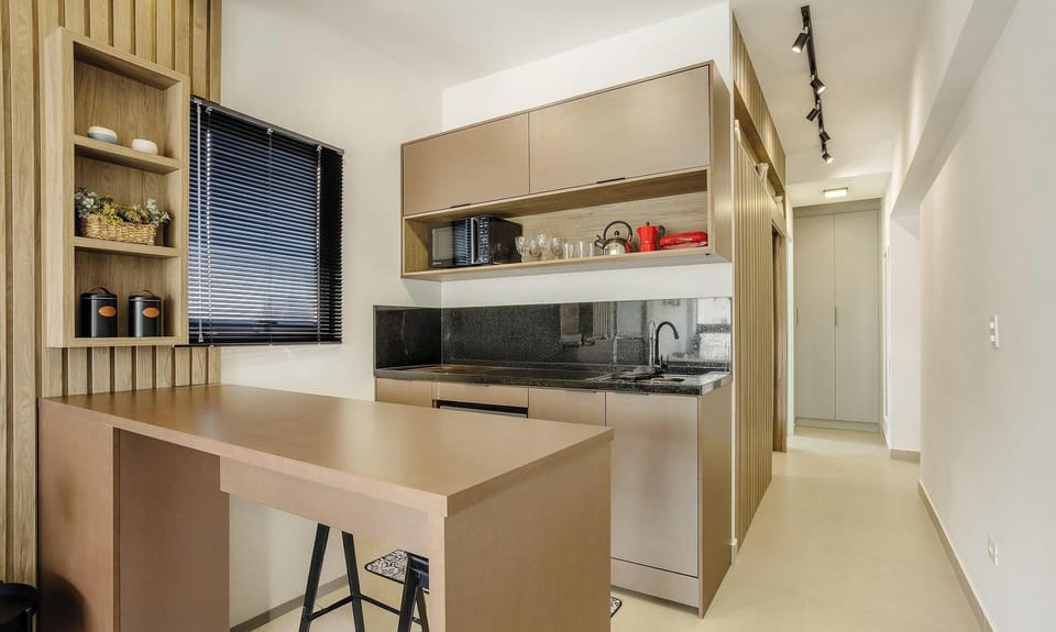 Basic Apartment | Private kitchen | Cookware/dishes/utensils