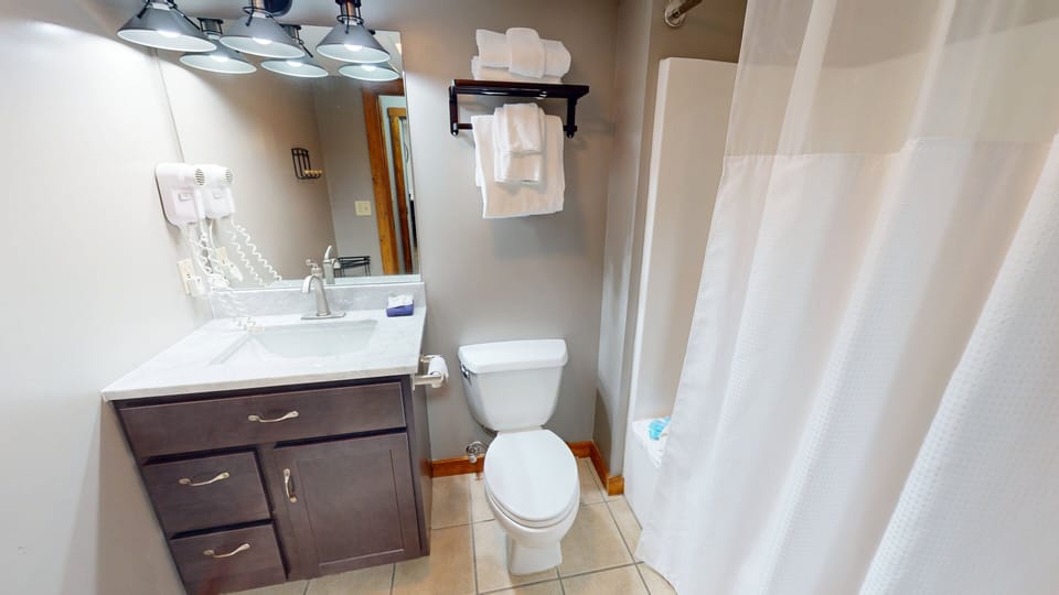 Sink, Bathroom, Indoors, Room, Toilet