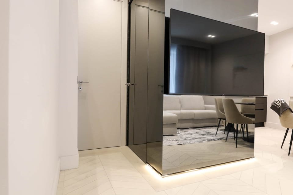 Beautifully lit-up apartment, fully thought through