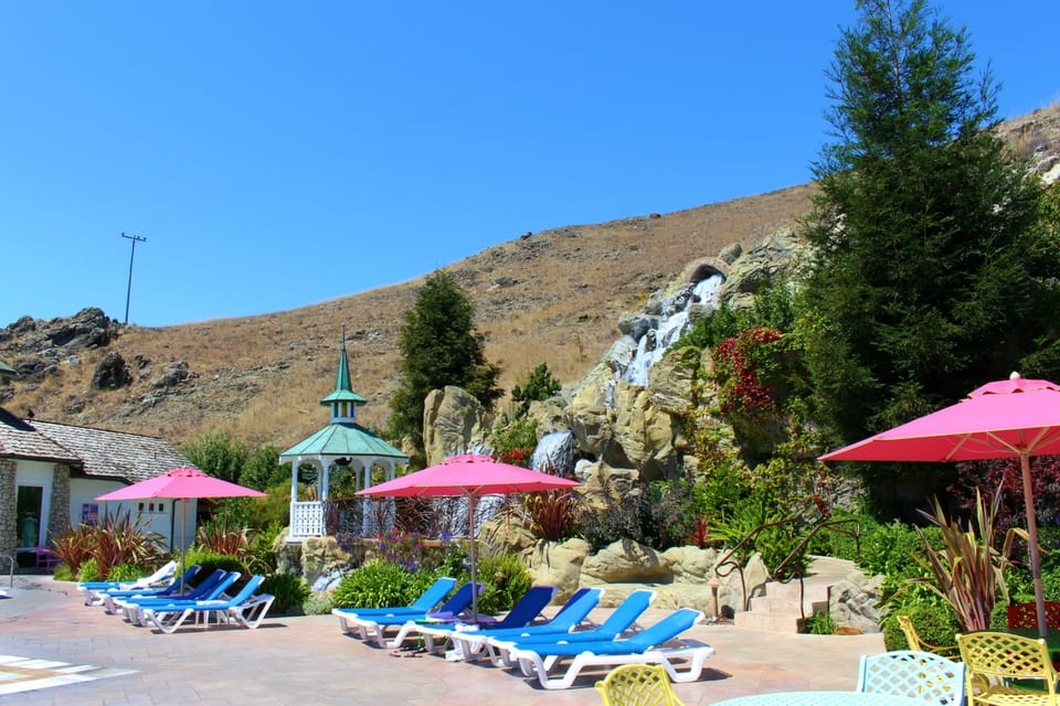 Premium bedding, pillowtop beds, in-room safe, individually decorated